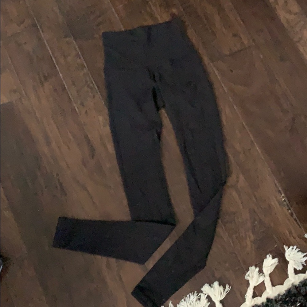 Wunder under lululemon leggings